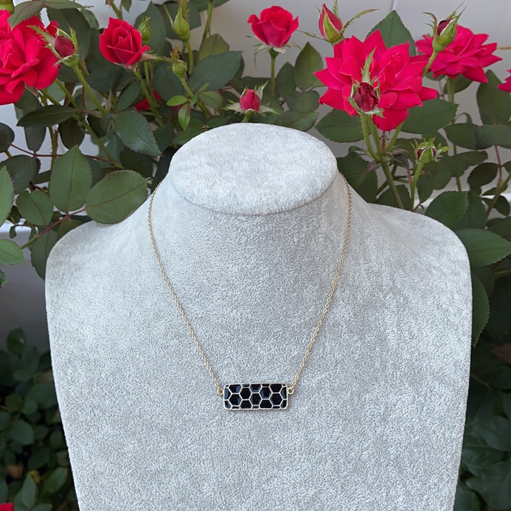 Nwot Marilyn Schiff Necklace
